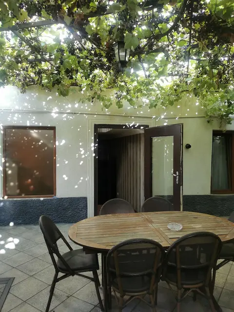 7 rooms