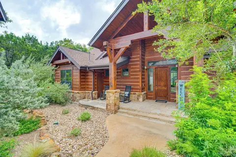 Stunning Lake Views! Lake Travis Home Near Marina
