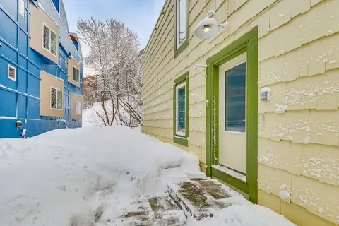 Near Hiking: Cozy Anchorage Retreat w/ Fireplace!