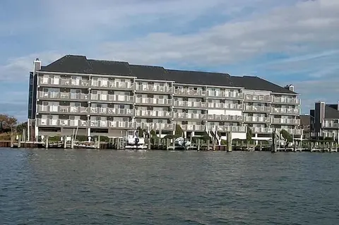 Harbour Island 106l 2 Bedroom Condo