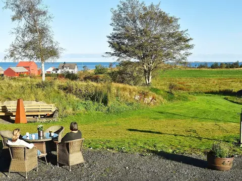 9 Person Holiday Home in Fjortoft