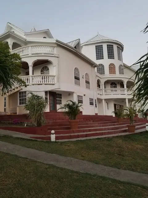 Savannes Bay Garden Inn