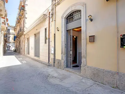 Cozy Apartment in Siracusa near Sea & City Center
