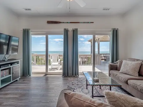 Green Dolphin by Topsail Realty