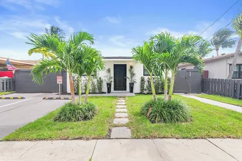 Waterfront Duplex Tropical Oasis