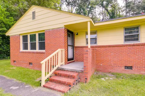 Fayetteville Vacation Rental ~ 6 Mi to Downtown!