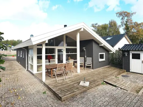 8 Person Holiday Home in Frorup-by Traum