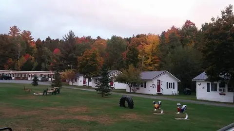 Carroll Motel & Cottages