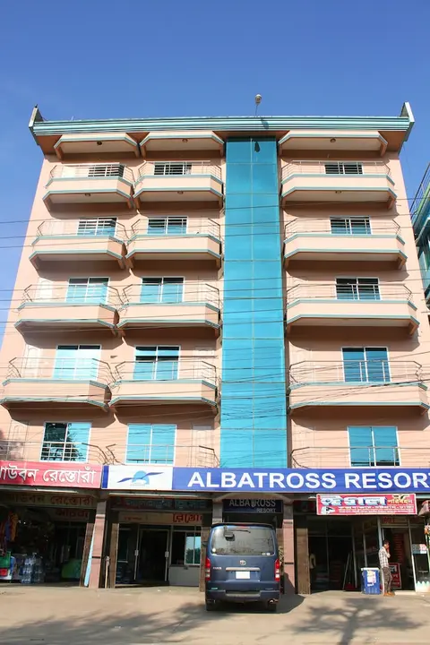 Albatross Resort