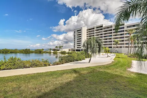 Cozy Condo w/ Gulf View, Bird Watching + Telescope