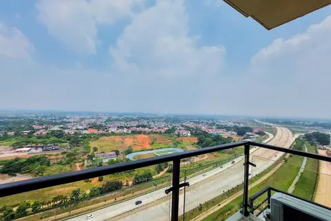 Well Furnished And Cozy 2Br Sky House Bsd Apartment