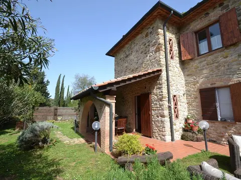 Charming Villa in Suvereto with Hot Tub