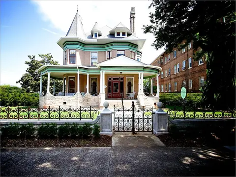 Hassinger Daniels Guest House