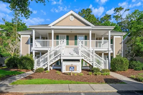 Ground-floor 3-bedroom condo with stunning golf course views. 3 Condo by Peace Vacations