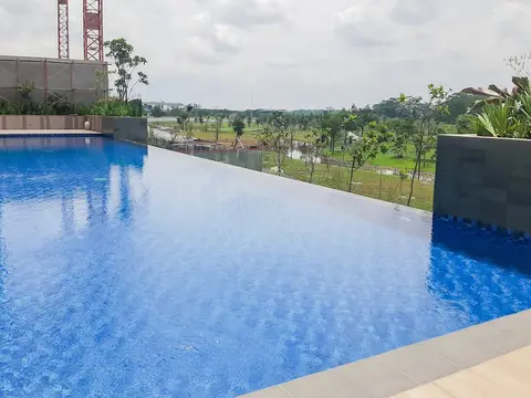 Comfortable 1BR Apartment at Marigold Nava Park
