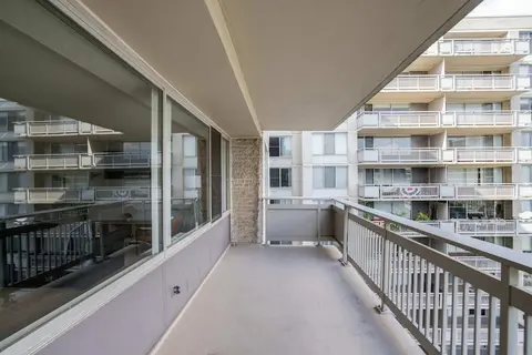 Great 2BR Condo Crystal City wGym