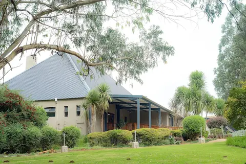 Mount Shekinah Country Hotel
