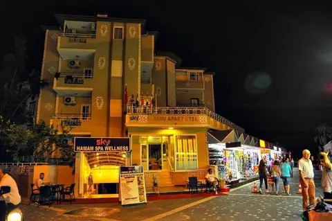 Beach Front Apartment Close to Centre of Side With all you Desire Sleeps up to 4