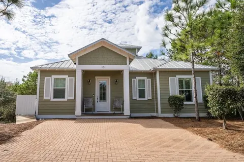 Gulf Coast Getaway 2 Bedroom Home by RedAwning