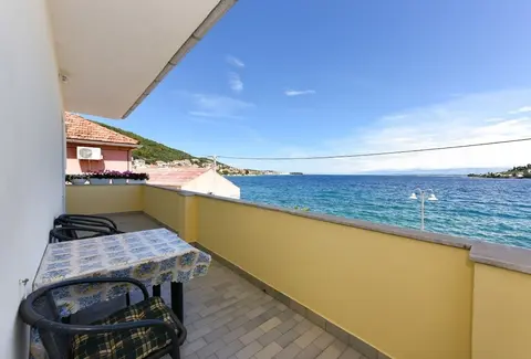 Kolt - 15 m From the sea - A1