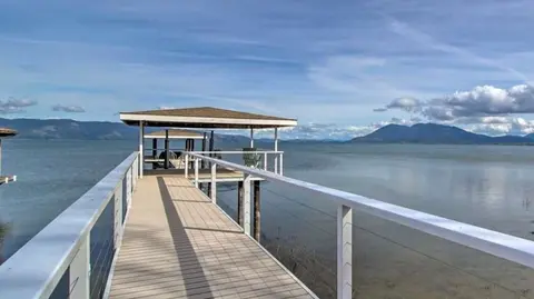 Waterfront Home - Private Dock Pickleball Bbq 4 Bedroom Home