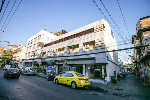 OYO 568 Art Hotel Hua Lamphong - Hostel