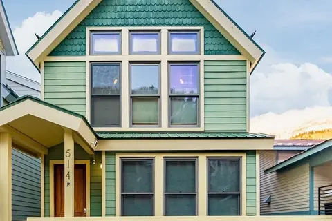Pacific Street Townhome 514b by Avantstay Cute Townhouse in the Heart of Telluride!