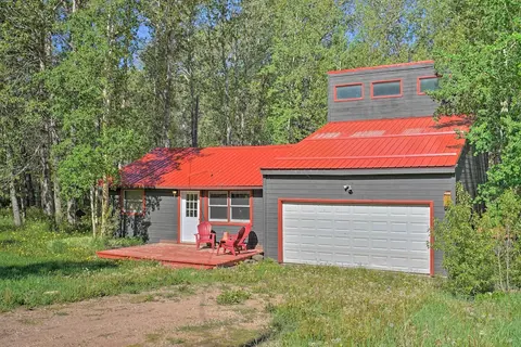 Cozy Creekside Cabin in La Veta: Hike & Fish!