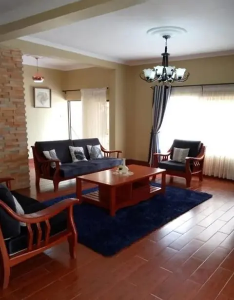 3 Bedrooms Exclusive House in Mass Media