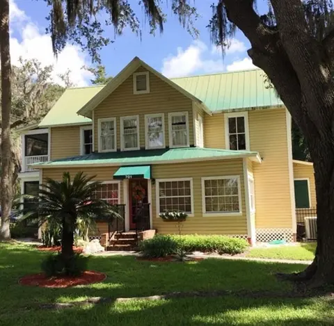 Dolan House B&B