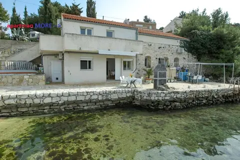 More - sea Front - SA1