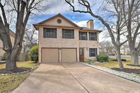 Austin Abode w/ Deck & Grill - 15 Mi to Dtwn!