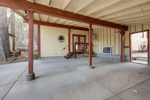 Cherry Tree Studio Arizona Retreat Near Route 66