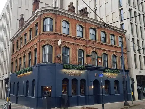 Piccadilly Central Hotel