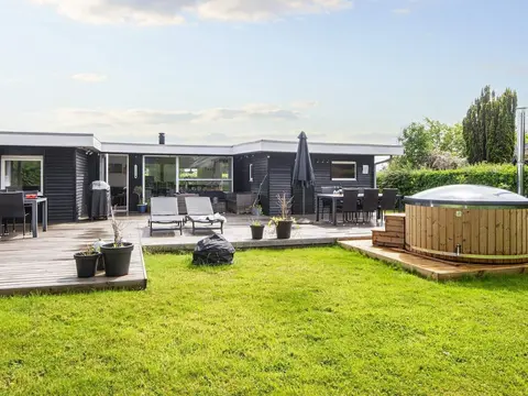 6 Person Holiday Home in Hejls