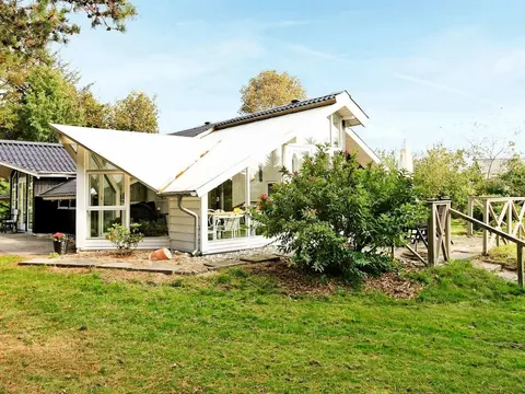 6 Person Holiday Home in Oksbol