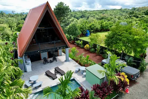 Nayari Arenal Farmstay A-frame Chalet La Fortuna