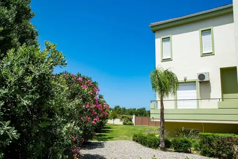 Villa Dimokratia