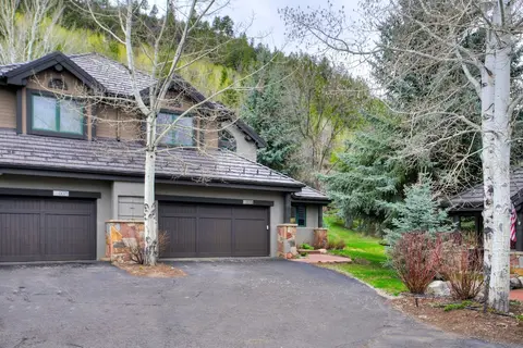 Exquisite, Private Mountain Home Retreat 4 Bedroom Home by RedAwning