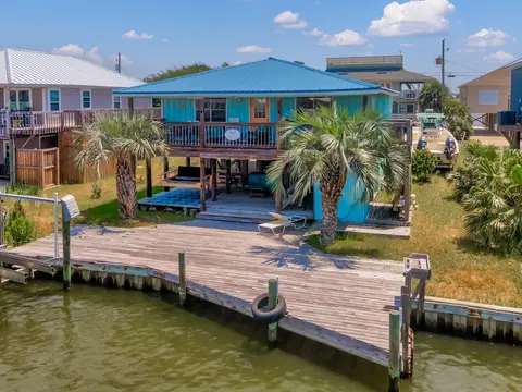 Casa Azul - 315 Port Royal 3 Bedroom Home by RedAwning