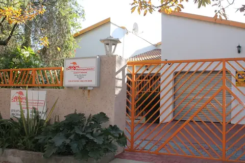 Mohlongwafatshe Guest House