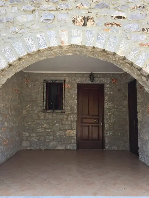 LAS Giannakakou traditional stone houses