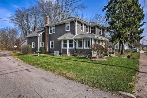 Spacious Family-friendly Home in Massillon!