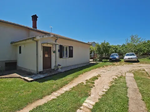 Apartment 1095