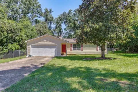 Quiet & Convenient Tallahassee Home, 4 Mi to Lake!