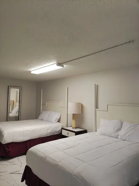 Super Inn Motel