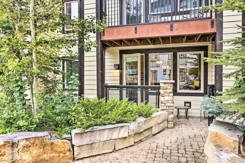 Charming Winter Park Condo - Steps to Slopes!