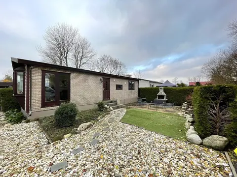 Atmospheric Chalet Near the Wadden Sea
