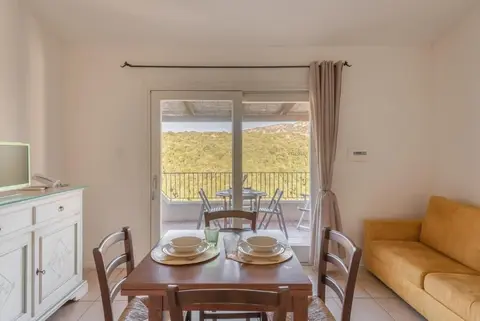 Elegant Residence Ea Bianca B4-1 Bedroom Sleeps 4 Plus Possible Child bed