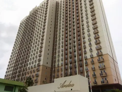 Comfortable And Spacious Studio At Azalea Suites Apartment
